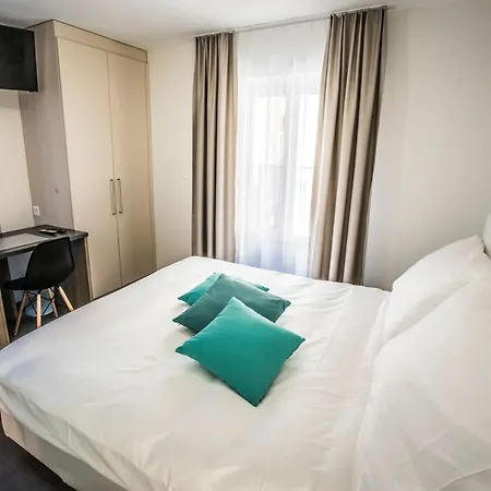 Kernhof Self Check-in מלון