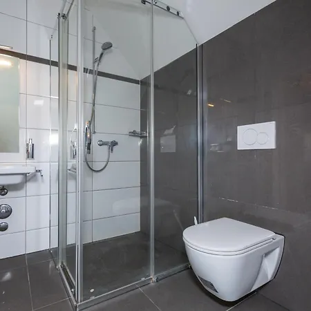 Kernhof Self Check-in Hotel 3*